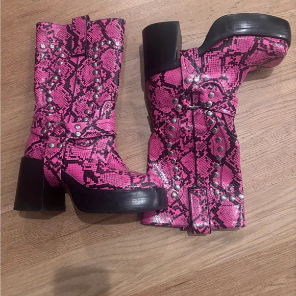 Pink Snakeskin Studded Platform Ankle Boots Chunky Heel. + size 8 - Picture 2 of 11